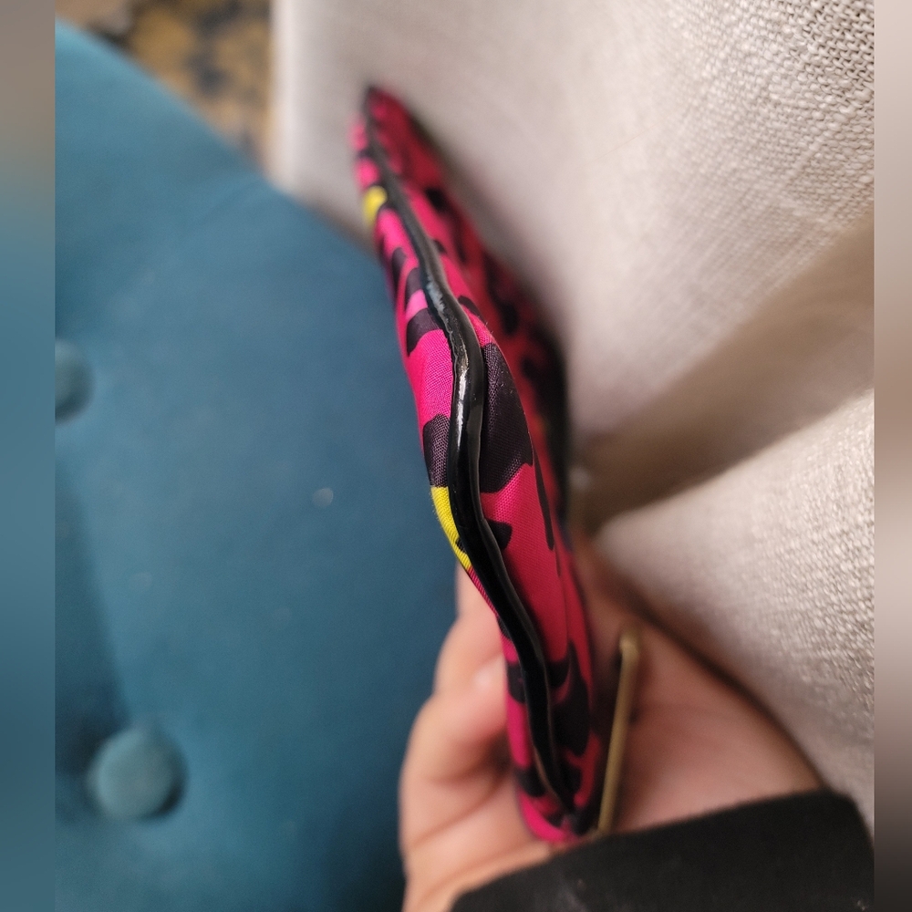 Betsey Johnson Cheetah Print Wristlet - Picture 5 of 8